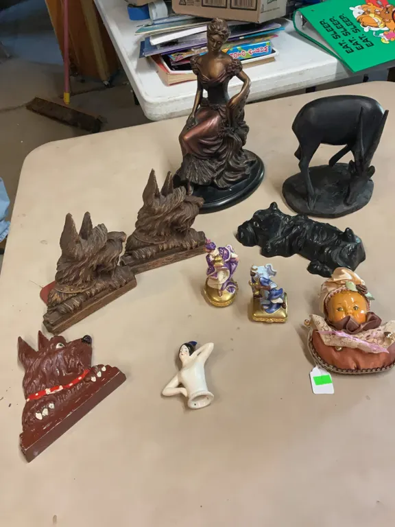 Knick-Knacks and More