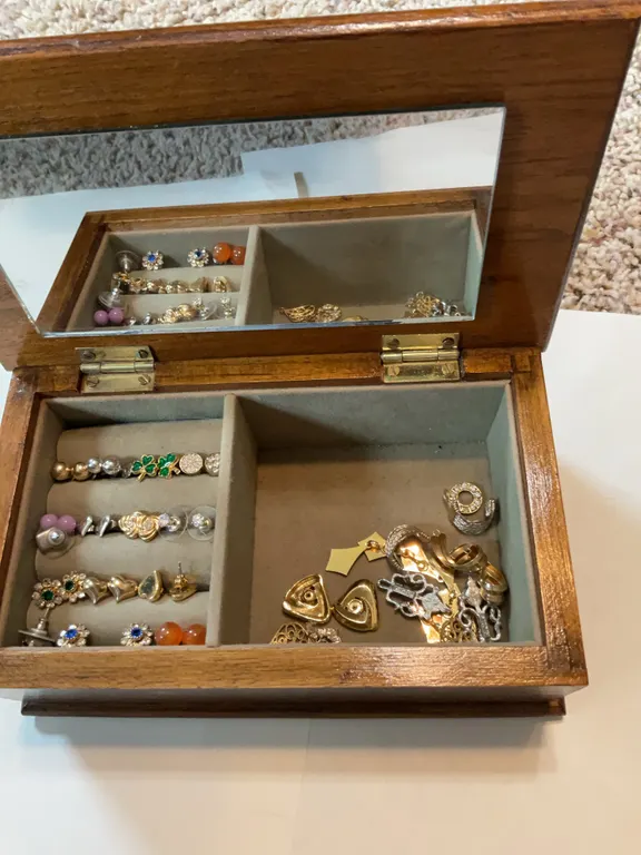 Jewelry Box with Jewelry