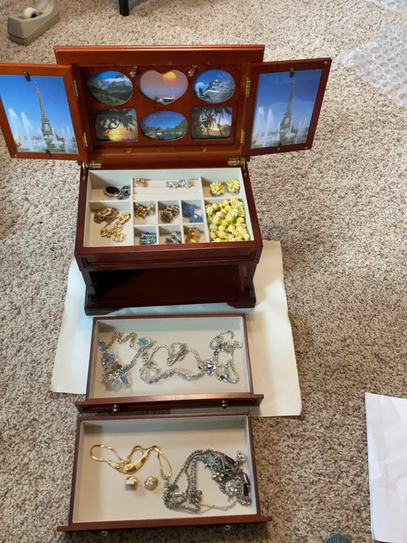Jewelry Box with Jewelry