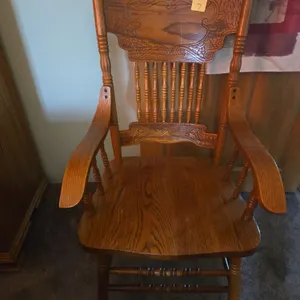 Custom-made Oak Amish armed chair