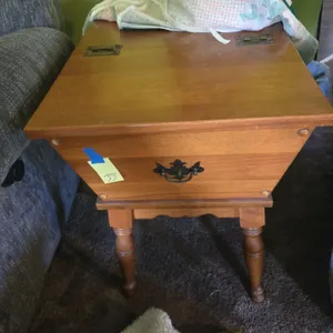 Vintage Ethan Allen style Maple dough box end table