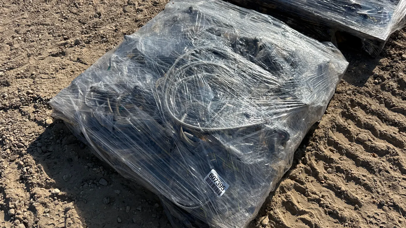 4 PALLETS OF STEEL CHEATERS