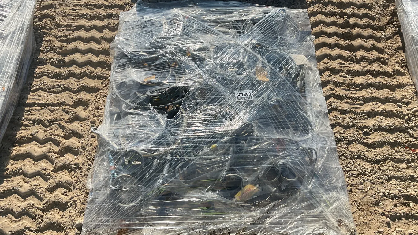 5 PALLETS OF STEEL CHEATERS