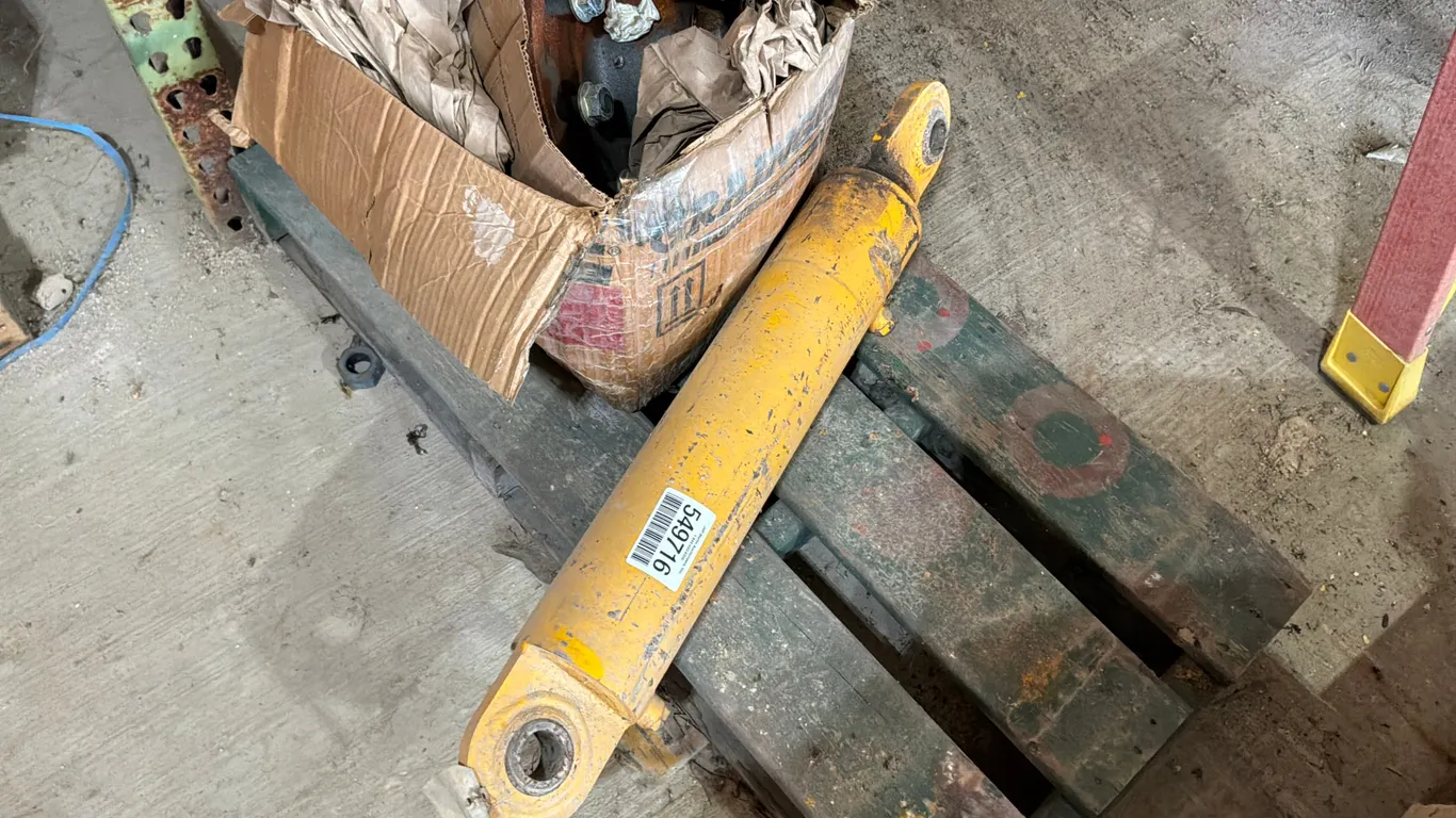 BOX PLADE SPINDLE &HYDRAULIC CYLINDER