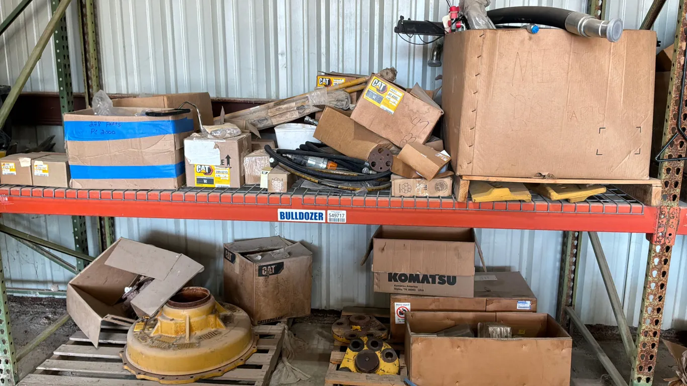 CAT/ KOMATSU PARTS