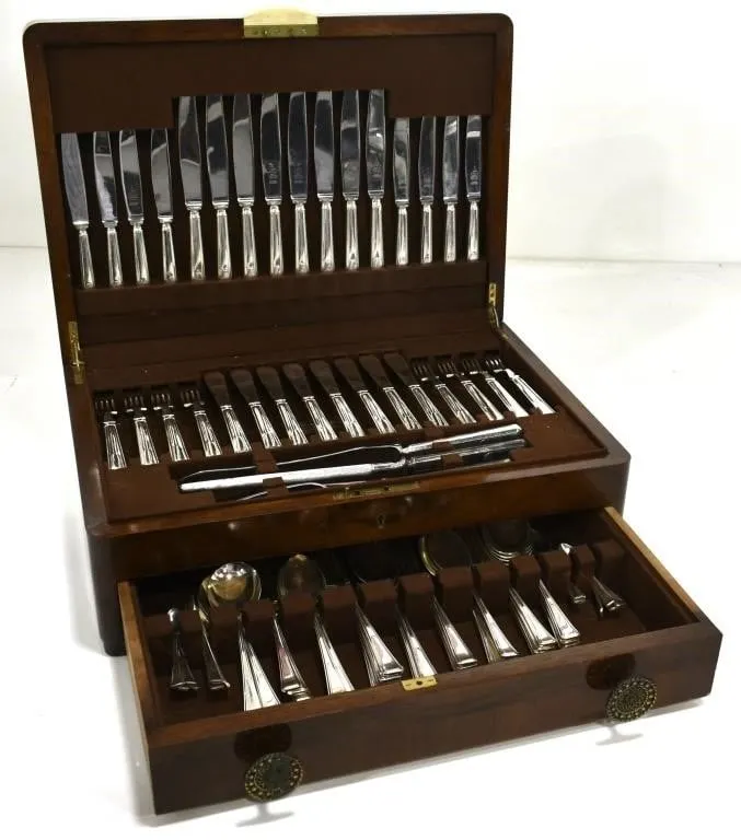 JAMES RYALS "FULWOOD" SILVER PLATE CUTLERY SET