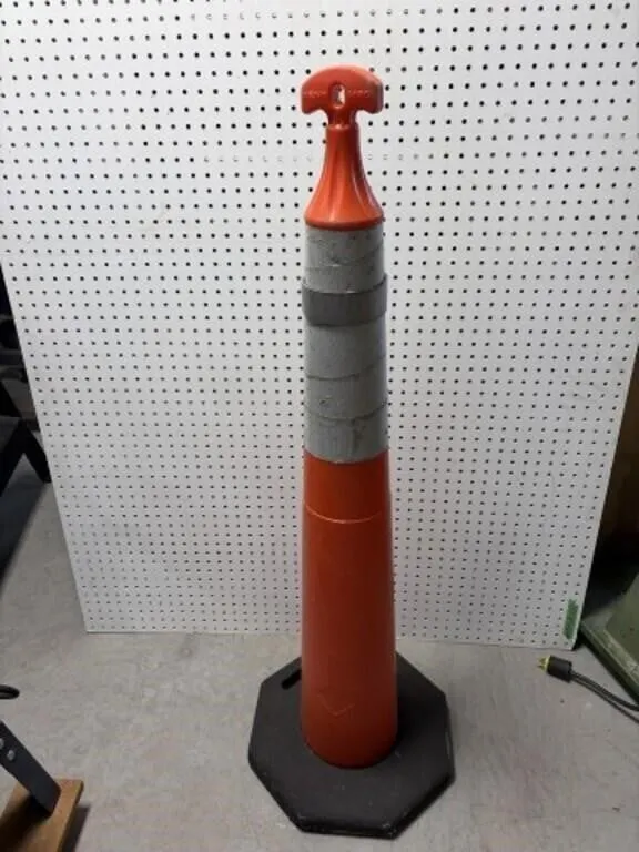 49 " Pylon