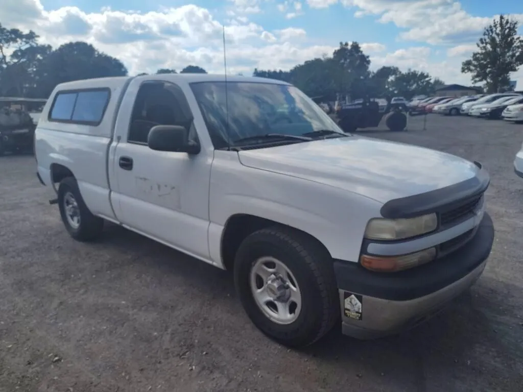 2000 Chevrolet Silverado 1500 Base RUNS/MOVES