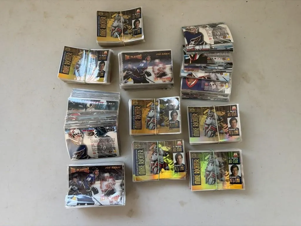 Assortment of Hockey Cards