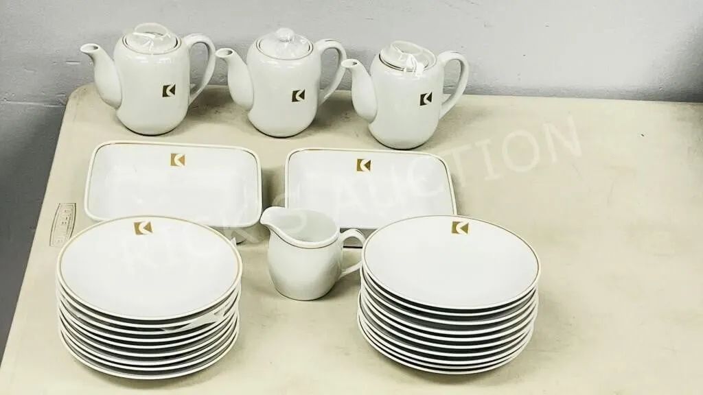 CP Air logo dishes - 24 pcs