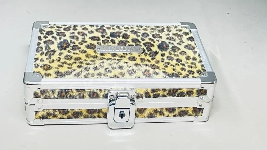 fur motif jewelry box & contents