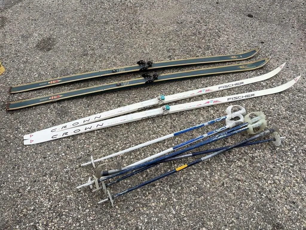 His and Hers Skiis with 3 Sets of Poles