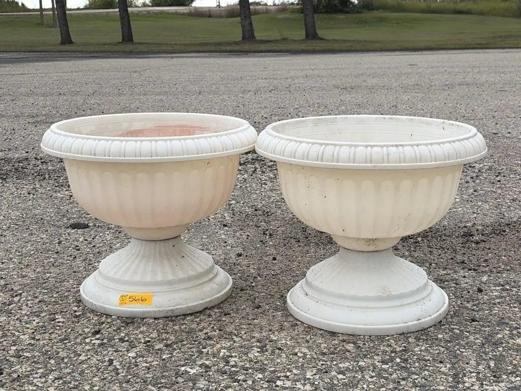 2 Planters 18x15 inches