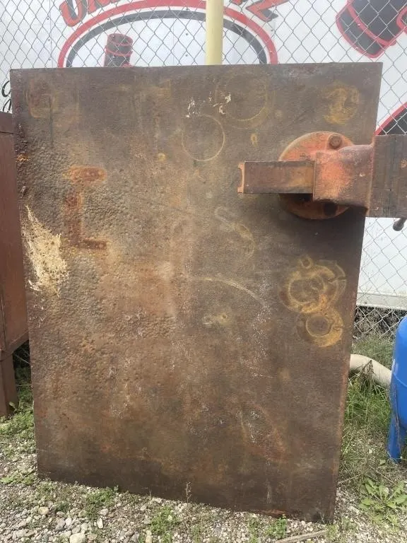 Shop-built welding table with a 6-inch Terrier