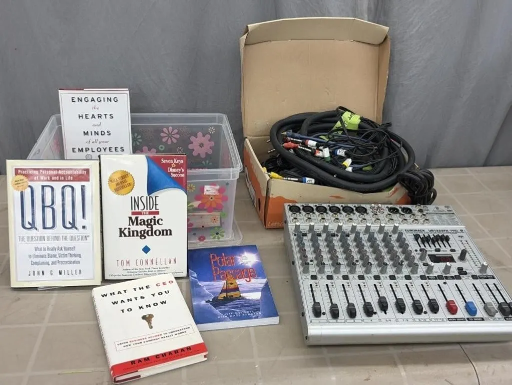 Eurorack UB1222FX-Pro analog audio mixer, cords