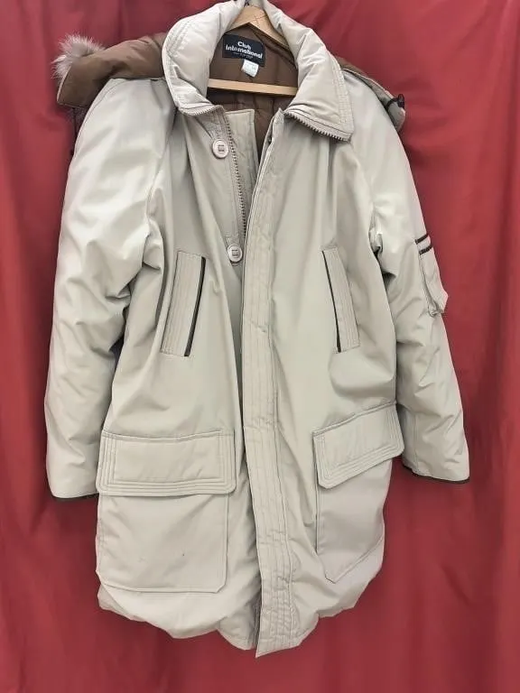 Club international large winter coat, like new