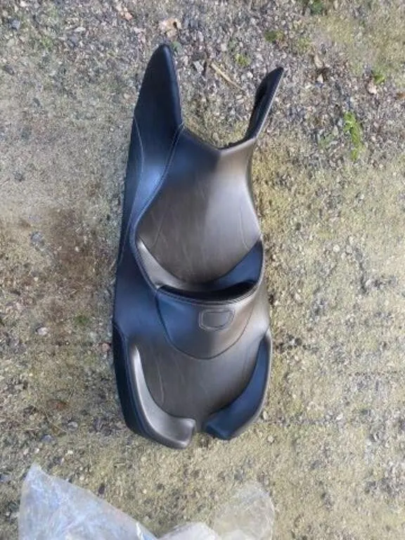 NEW Can-Am Spyder RT Seat - 2016/2017