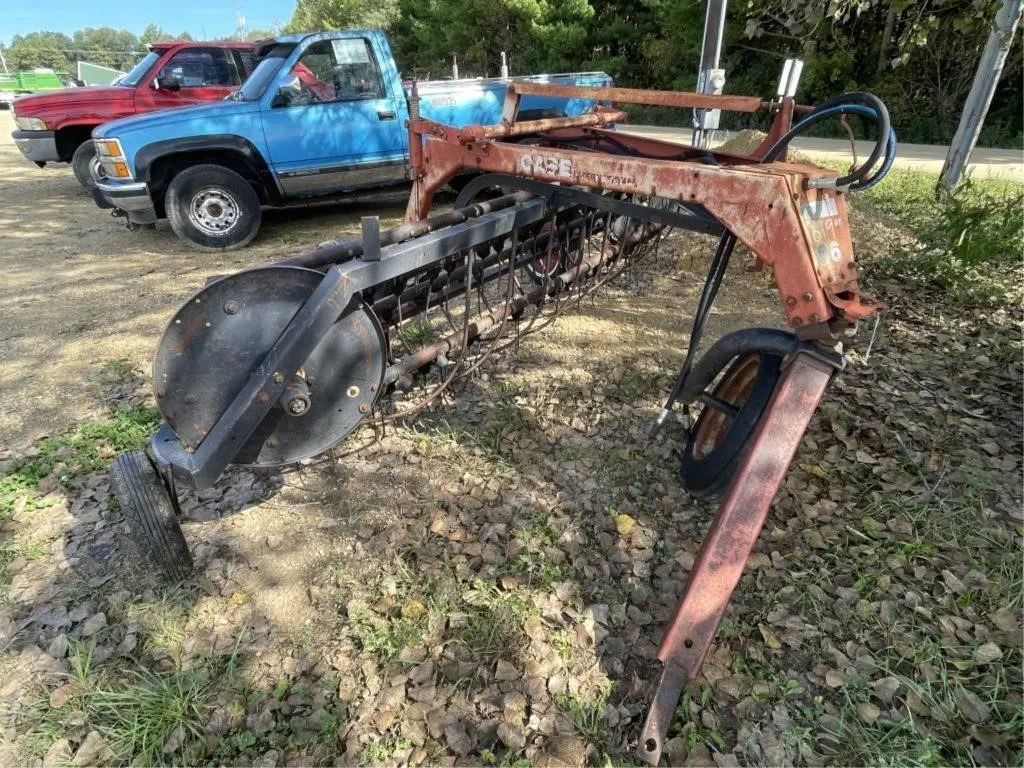 Case international 96 Roll Bar Rake