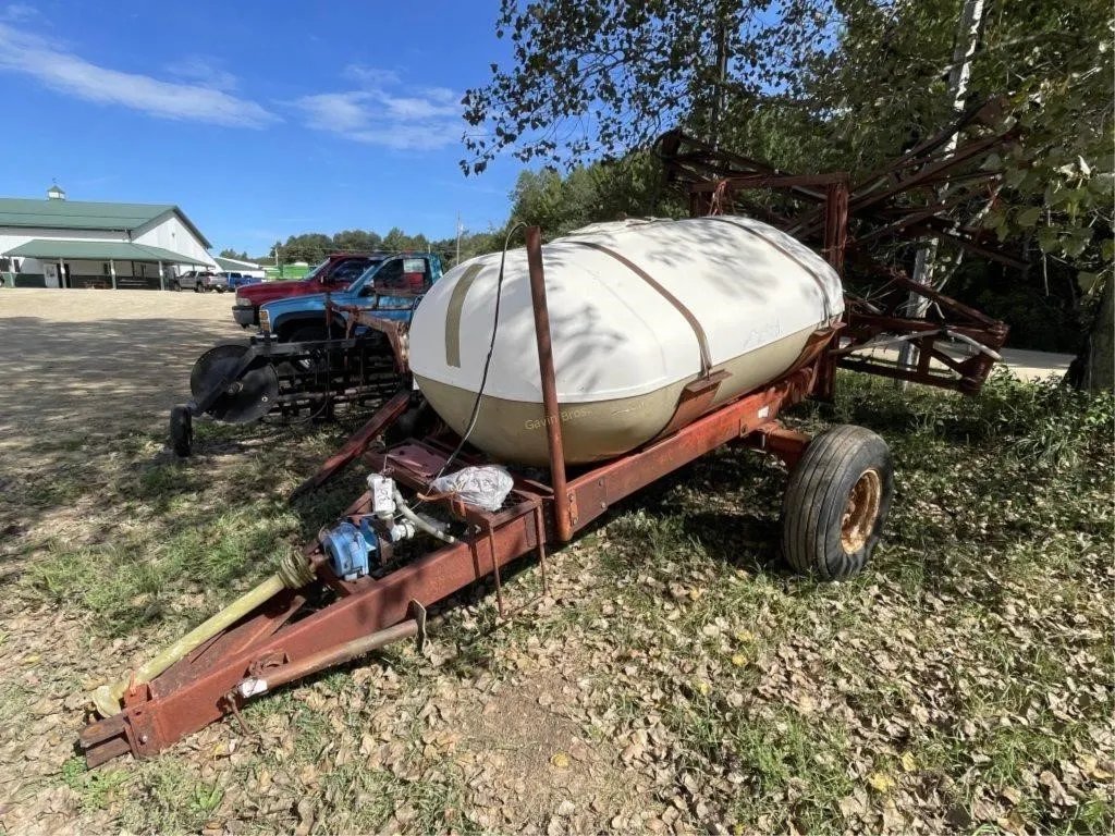 PTO Driven Sprayer w/Booms