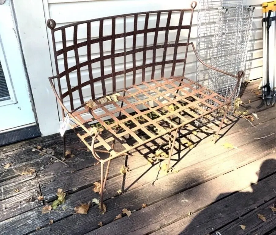 METAL BENCH