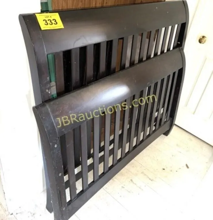 WOOD BEDFRAME