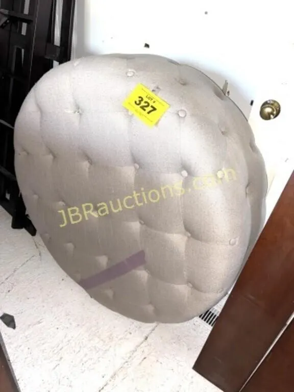 LARGE ROUND OTTOMAN