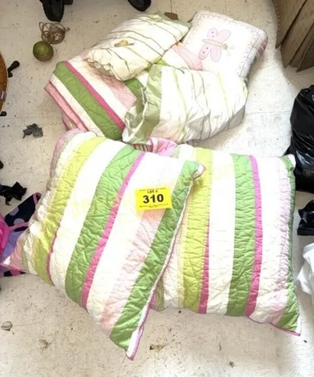 CHILDRENS BUTTERFLY BED SET