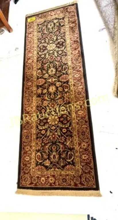 RUG RUNNER
