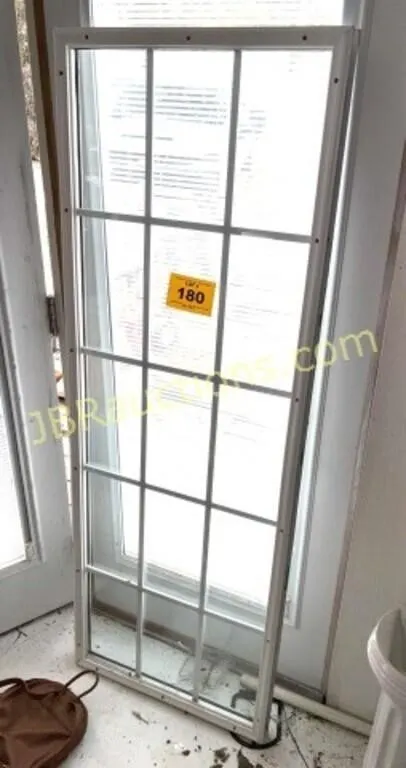 DOUBLE PANE WINDOW