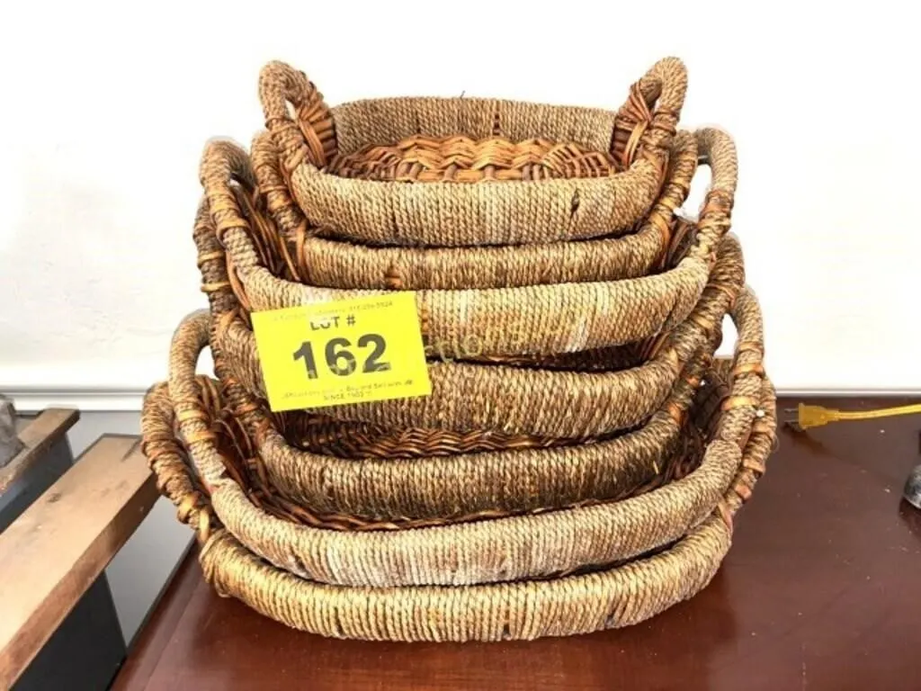 STACKING BASKETS