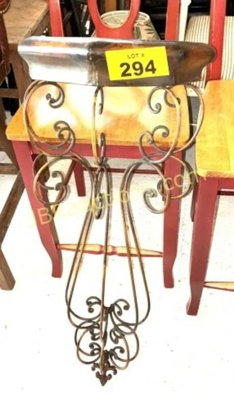 METAL DECORATIVE WALL SHELF