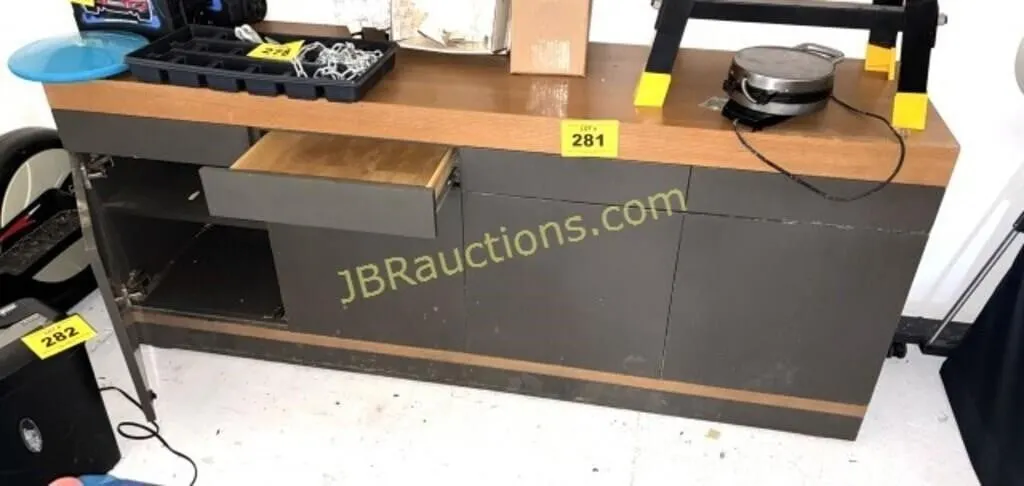 CREDENZA