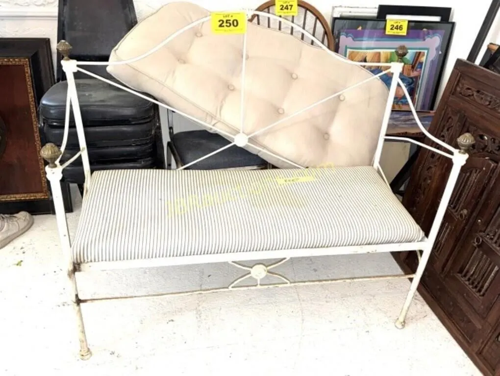 METAL BENCH WITH CUSHION