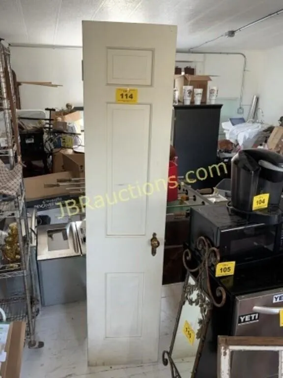 NARROW CLOSET DOOR
