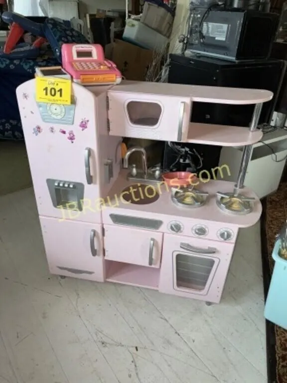 TOY PLAY KITCHEN