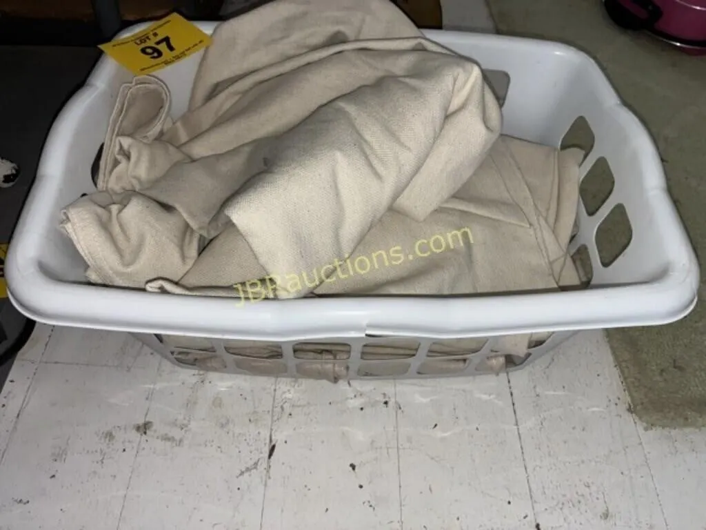 LAUNDRY BASKET WITH CURTAINS