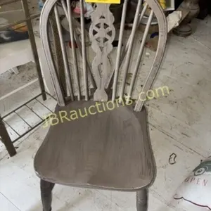 PAINTED DINING CHAIR