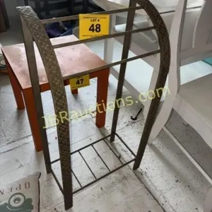 TOWEL RACK