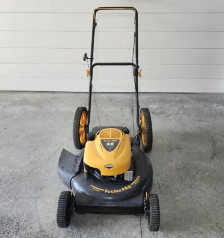 Poulan PRO 22 inch Mulcher Push Mower