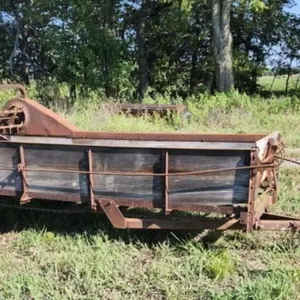 10' Wheel Driven Wooden Floor Manure Spreader