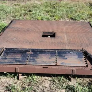 8'L x 7.8'W Metal Flatbed w/2 5/16" Hide-A-Ball