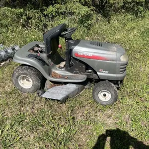 OFF-SITE  Gray LT2000 Craftsman Riding Mower, 18.