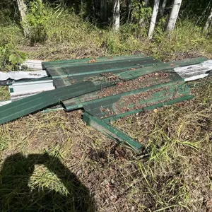 OFF-SITE Assorted bundle of Green Tin