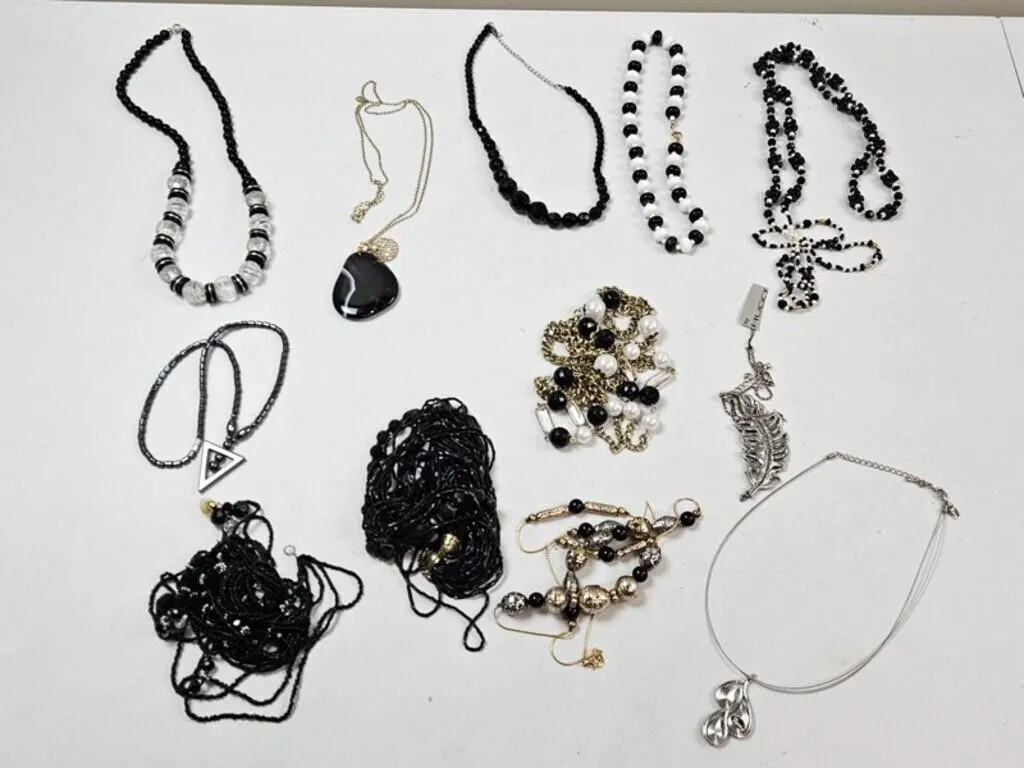 Mixed Costume Jewelry Assortment (Lot of 11)