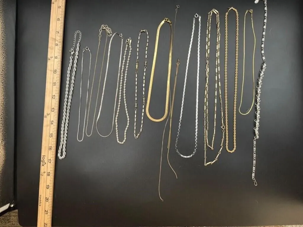 Mixed Necklace Assortment (Lot of 14)