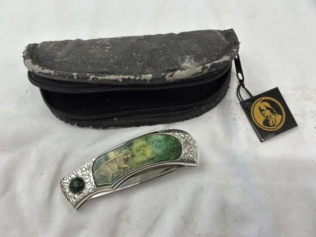 Franklin Mint Collector Knife - Wolf Inlay