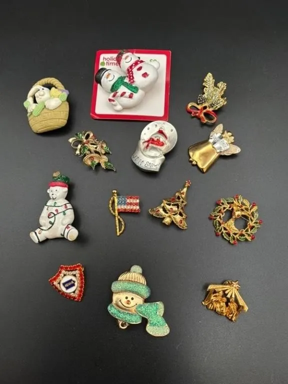 Mixed Holiday Pins & Brooches (13pc)