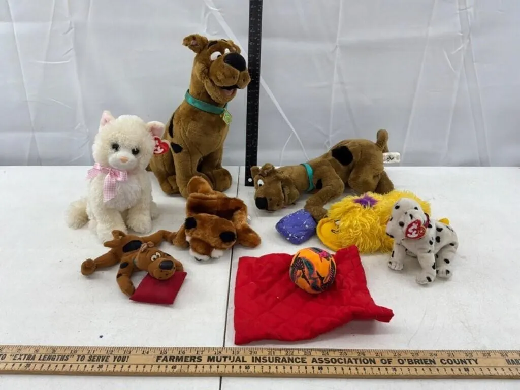 Mixed Character Plush Toys & Accessories (11pc)
