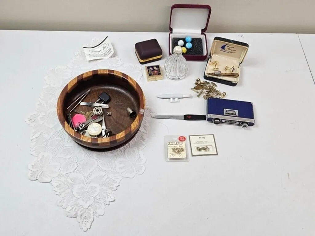 Mixed Vintage Accessories & Camera 20+pc