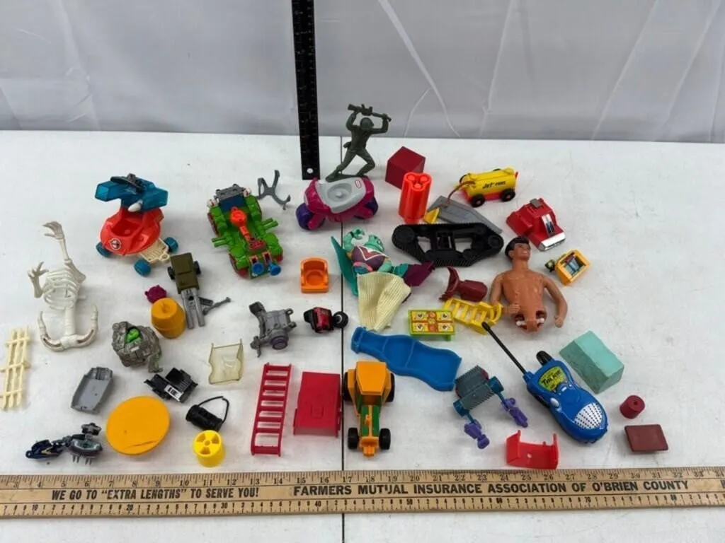 Mixed Toy Vehicles, Figures & Parts